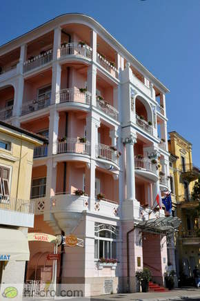 Hotel Mozart ob Ulici Maršala Tita