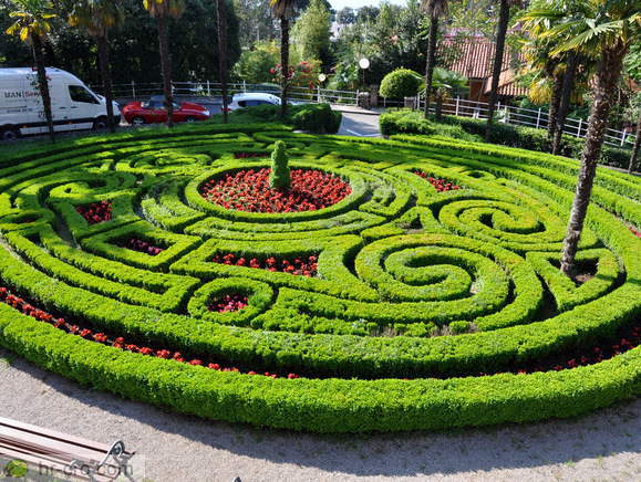 Park pred hotelom Opatija