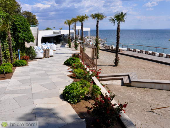 Lido Bevanda Beach Resort s smeri iz centra Opatije