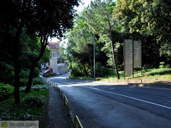 Cesta ob parku Margarita