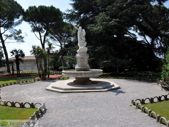 Opatija - Helios und Selena Brunnen