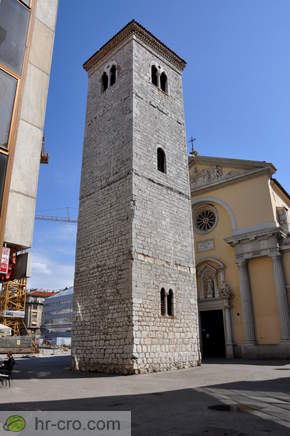 Rijeka - Kirche der Himmelfahrt der Jungfrau Maria und Schiefer Turm