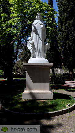 Imotski - Kip Gospa od Angela