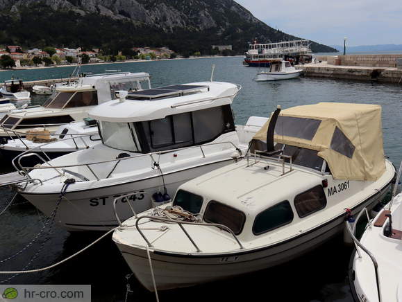 Small port in Gradac