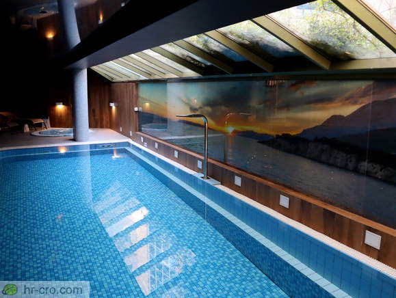 Hotel park - Inner pool