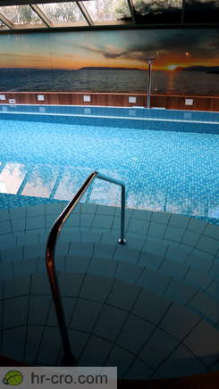 Entrance into the pool