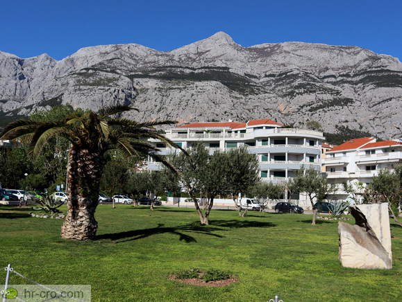 Park along the promenada and Biokovo