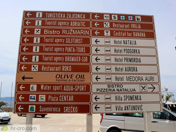 Podgora - Usmerjevalne table