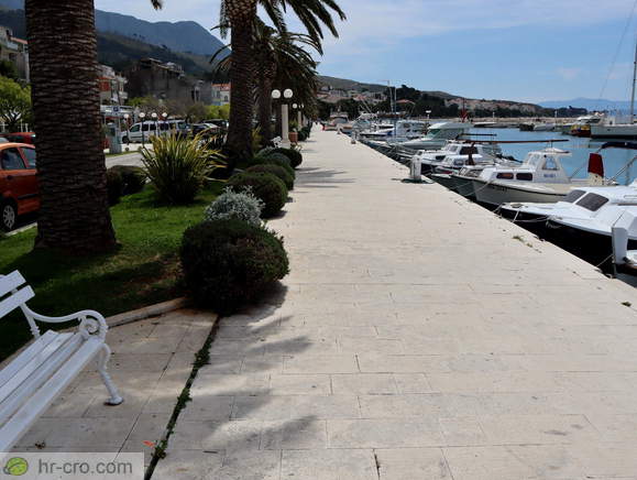 Sprehajališče ob Marini Tučepi