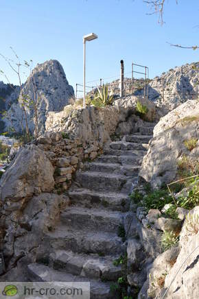 Stairs to the first viewpoint