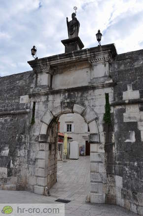 Severna mestna vrata v Trogir