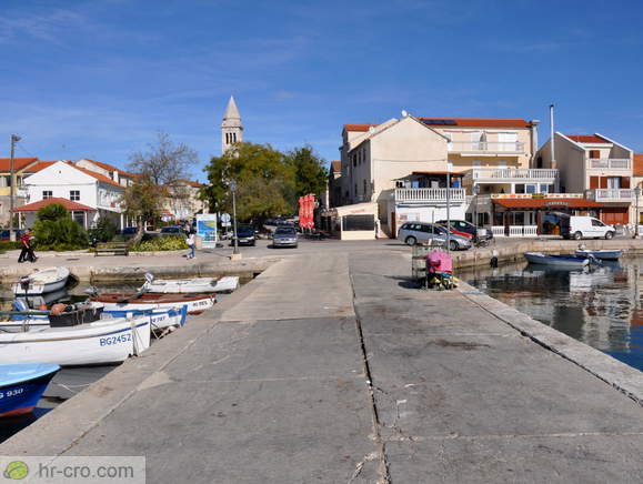 Central pier at Trg Kralja Tomislava