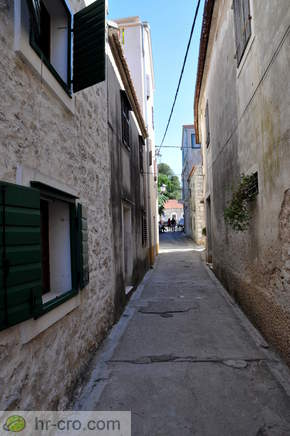 Sveti Filip i Jakov - Kirche Hl. Mihovil