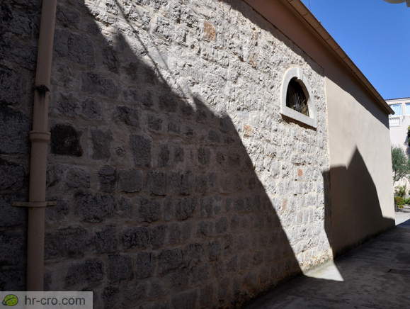 Sveti Filip i Jakov - Kirche Hl. Mihovil