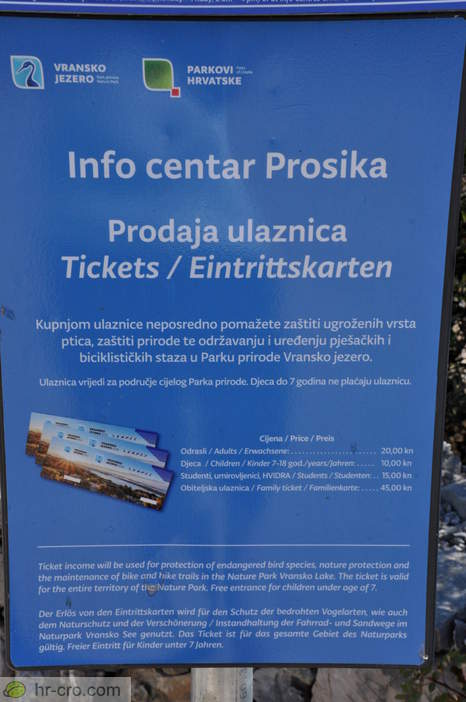 Hinweistafel zum Kartenverkauf im Zentrum Prosika