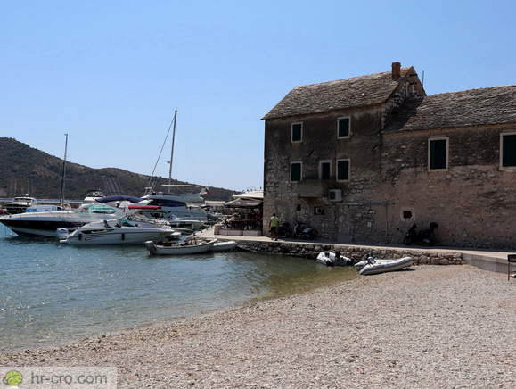 Luka Primošten - Jahte, čolni