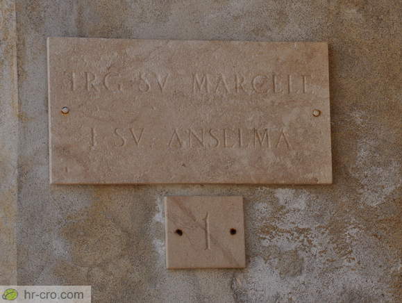 Trg sv. Marcele in sv. Anselma