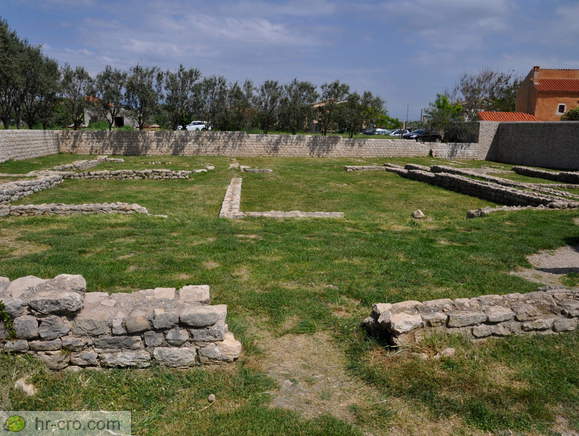 Temelji nekdanjih stavb