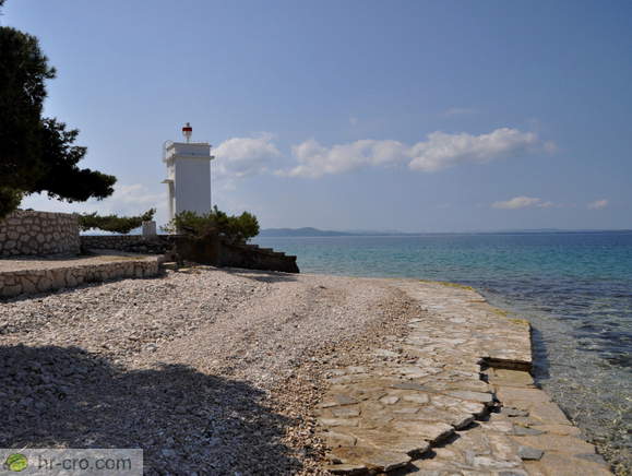 Start of the beach at the lighthouse