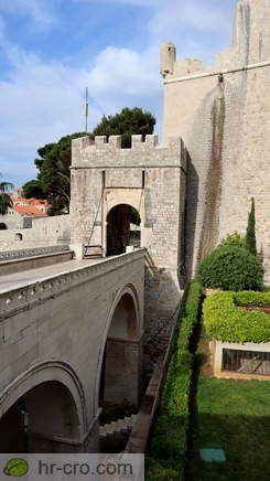 Vrata s Ploč v Dubrovniku