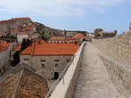 Dubrovniško mestno obzidje - Začetek poti pri zahodnem vhodu na obzidje 