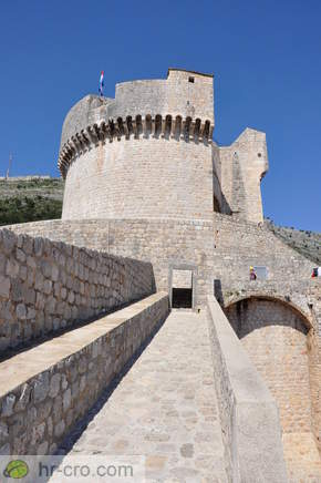 Path on the City Walls to the Fort Minceta
