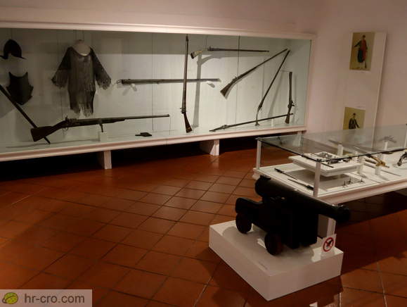 Kulturno-zgodovinski muzej <br> Zbirka orožja