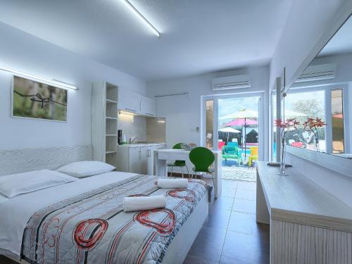 Apartment Nika-9 by Interhome