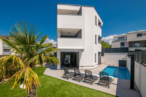 Apartment BP LUX with private pool