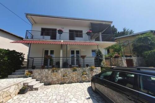 Small apartment in Gornji Karin near the beach
