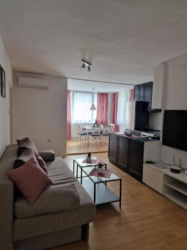 Angela Apartment