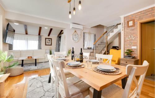 Gorgeous Home In Plesivica With Sauna