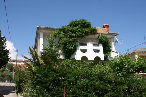 Apartments with a parking space Novalja, Pag - 6483 Apartments with a parking space Novalja, Pag - 6483