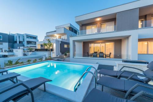 Apartments with pool Villa Zora Apartments with pool Villa Zora