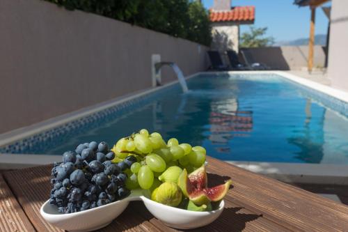 LIFE - NEW and LUXURY holiday house