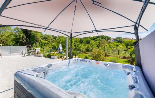 4 Bedroom Stunning Home In Pula