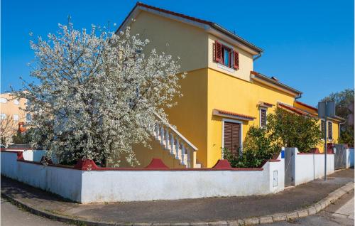 1 Bedroom Cozy Apartment In Pula