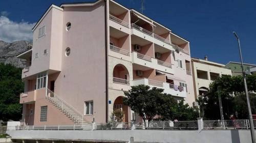 Apartments with a parking space Tucepi, Makarska - 19985 Apartments with a parking space Tucepi, Makarska - 19985