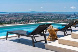NEW Villa Fortress, private pool, Game room, sea views