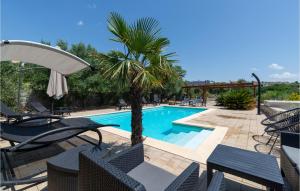 Awesome Home In Rtina With House Sea View