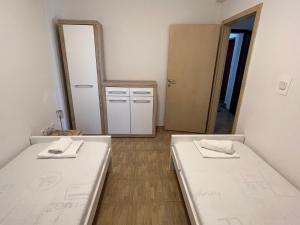 Apartment Adriatic - Novalja