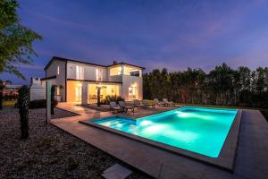 Villa Cvita Domenica near Poreč for 8 people with 40 m2 private pool - pet friendly