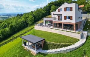 Sunset Chalet - Holiday Home