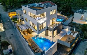 Stunning Home In Makarska With Sauna