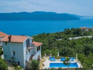 Charming Brsec Apartment with Shared Pool