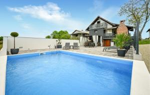 2 Bedroom Cozy Home In Jalzabet
