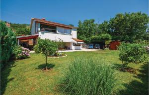 Pet Friendly Apartment In Ika With Wifi 