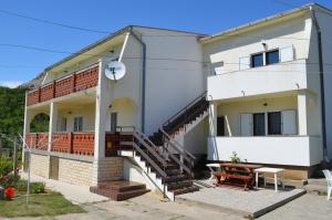 Apartments Aneva 