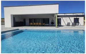 Gorgeous Home In Sveti Ivan Zelina
