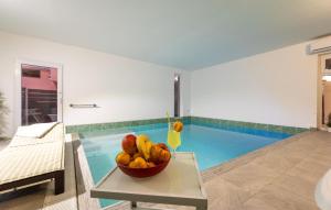 Nice Home In Vir With Sauna